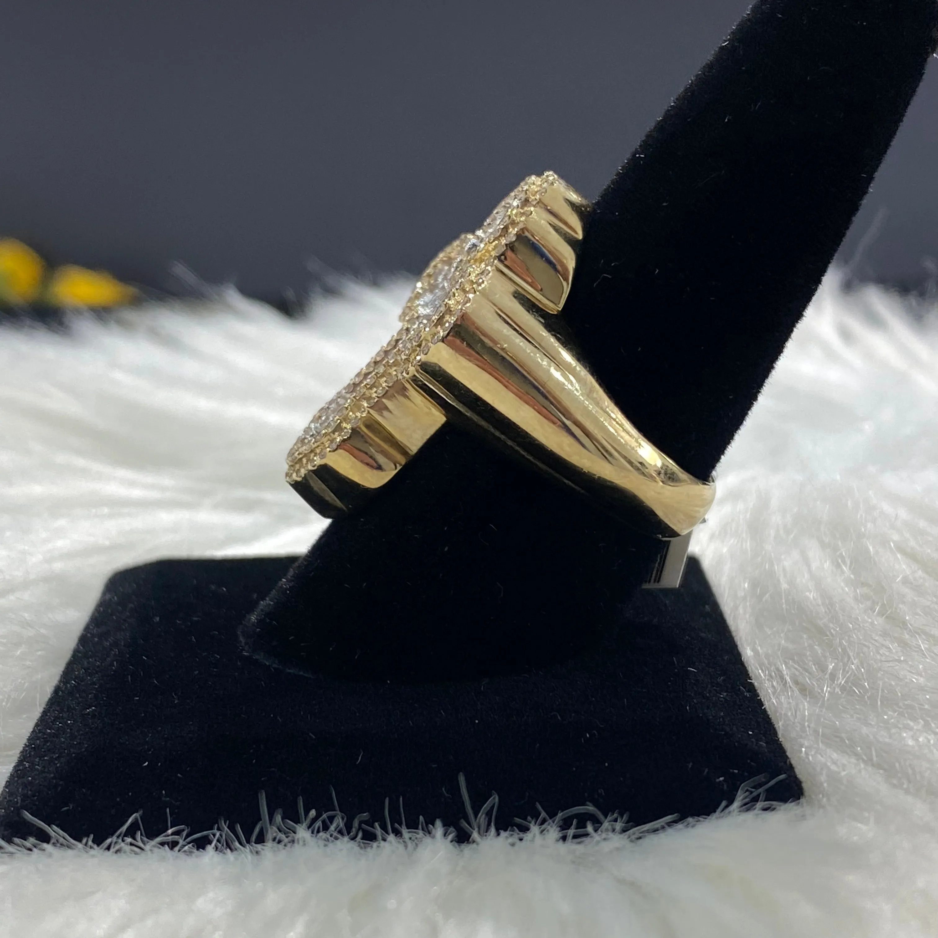 10K Yellow Gold Diamond Cross Ring 1.25Ct Dia / 14.9gr / Size 9.5