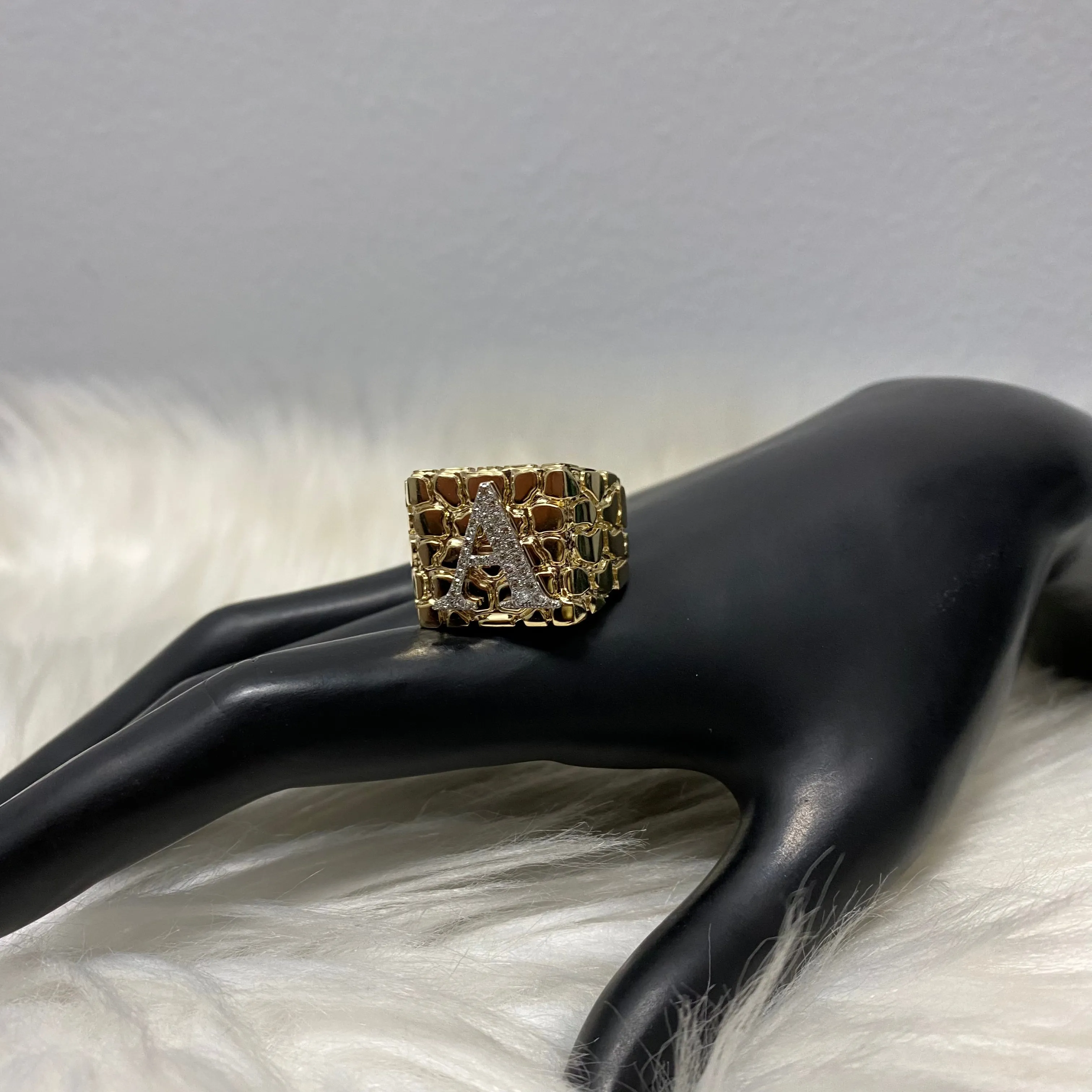 10K Yellow Gold Nugget Letter A Ring 0.34Ct Dia / 12.5gr / Size 11