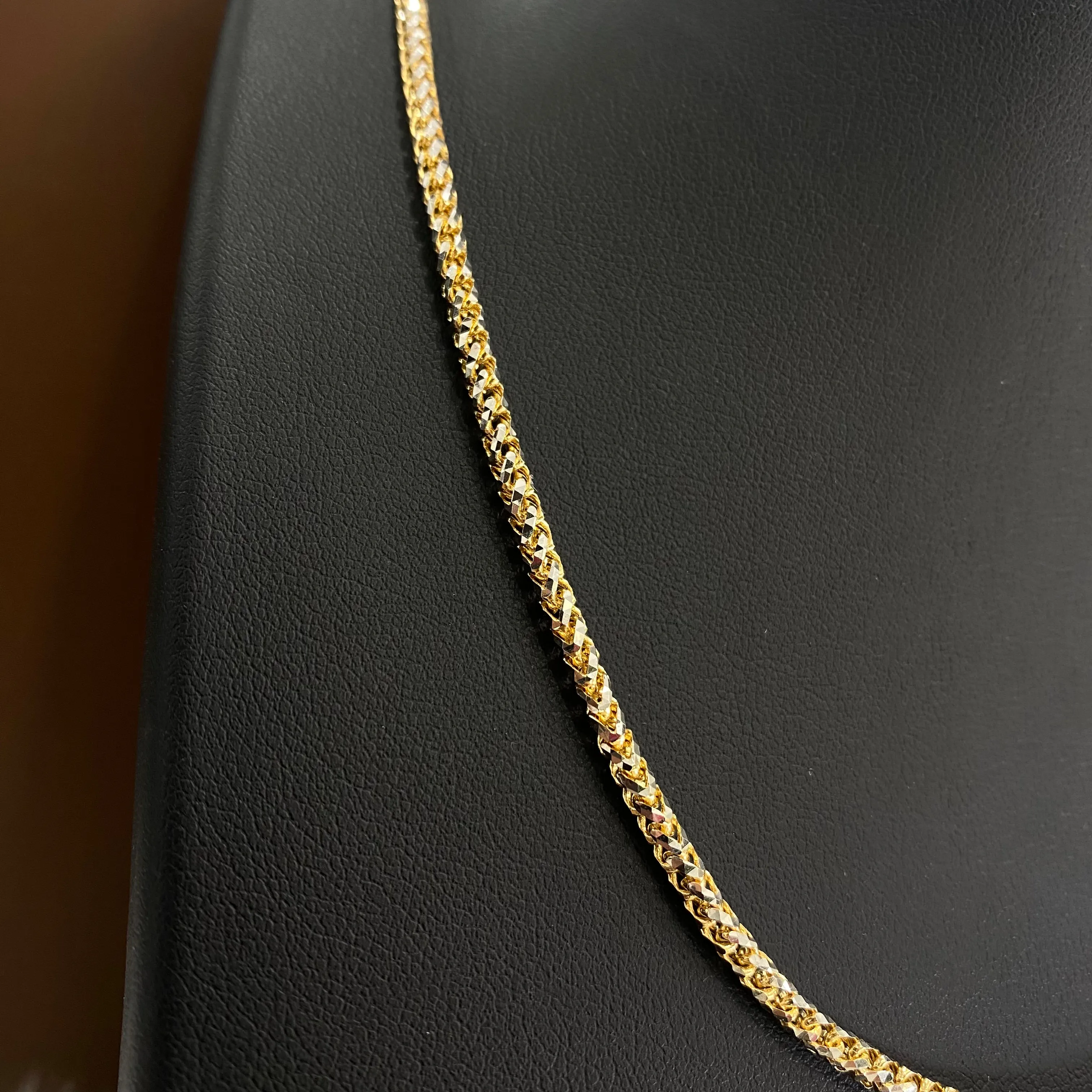 10K Yellow Gold Snake Link Diamond Cut Chain / 16.2gr / 2.6mm / 20in