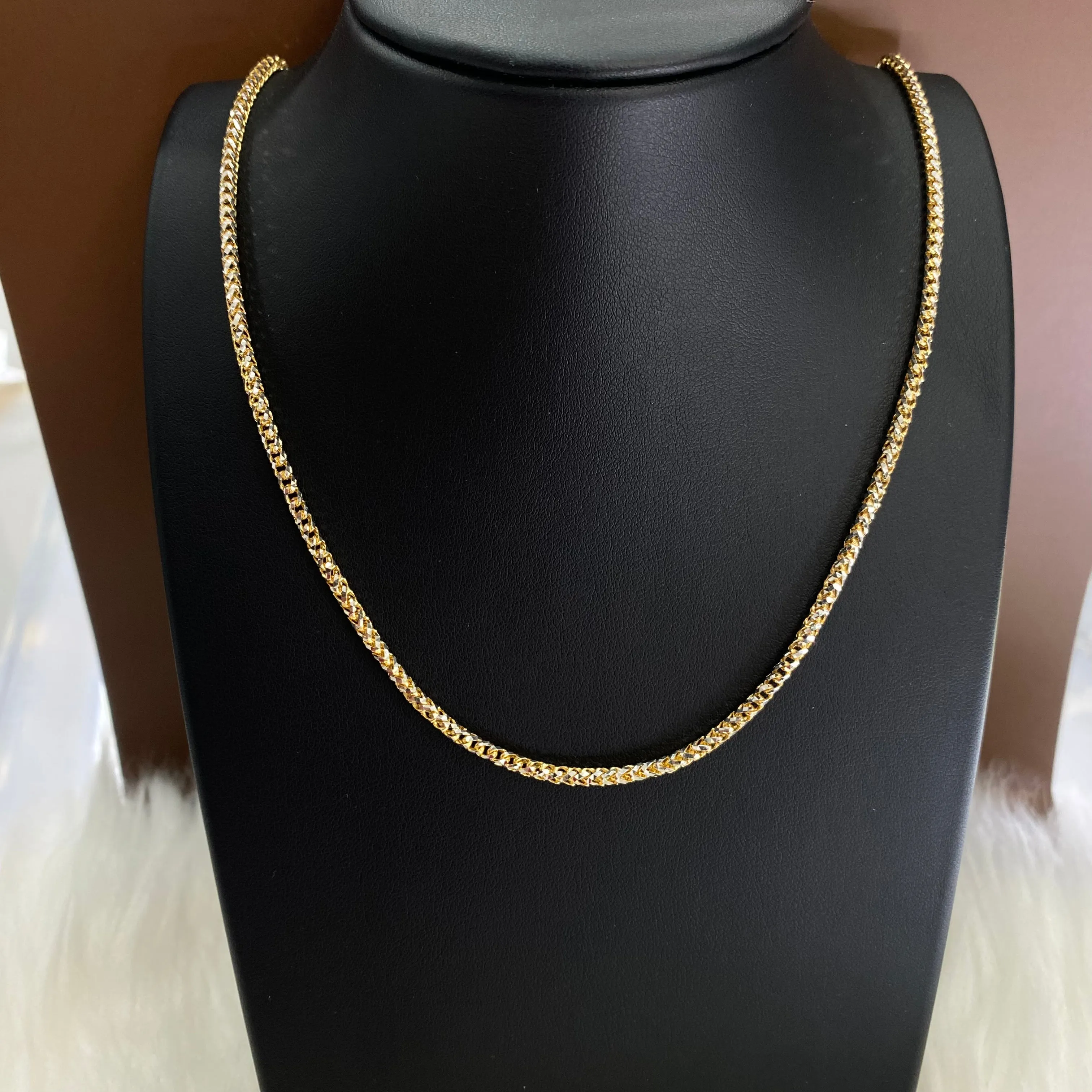 10K Yellow Gold Snake Link Diamond Cut Chain / 16.2gr / 2.6mm / 20in