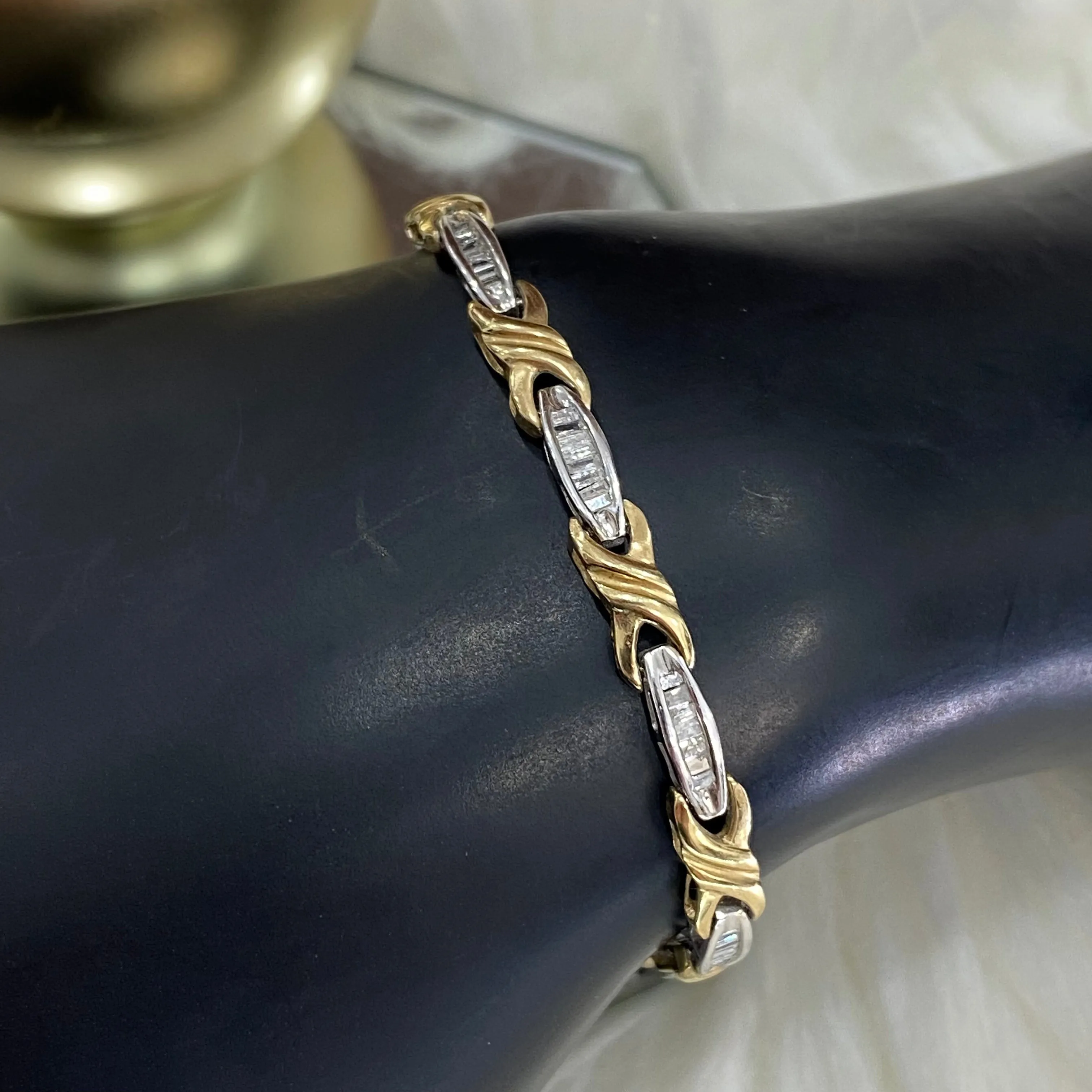 10K Yellow - White Gold Fashion Bracelet With Diamond / 8.7gr / 4.9mm / 7in