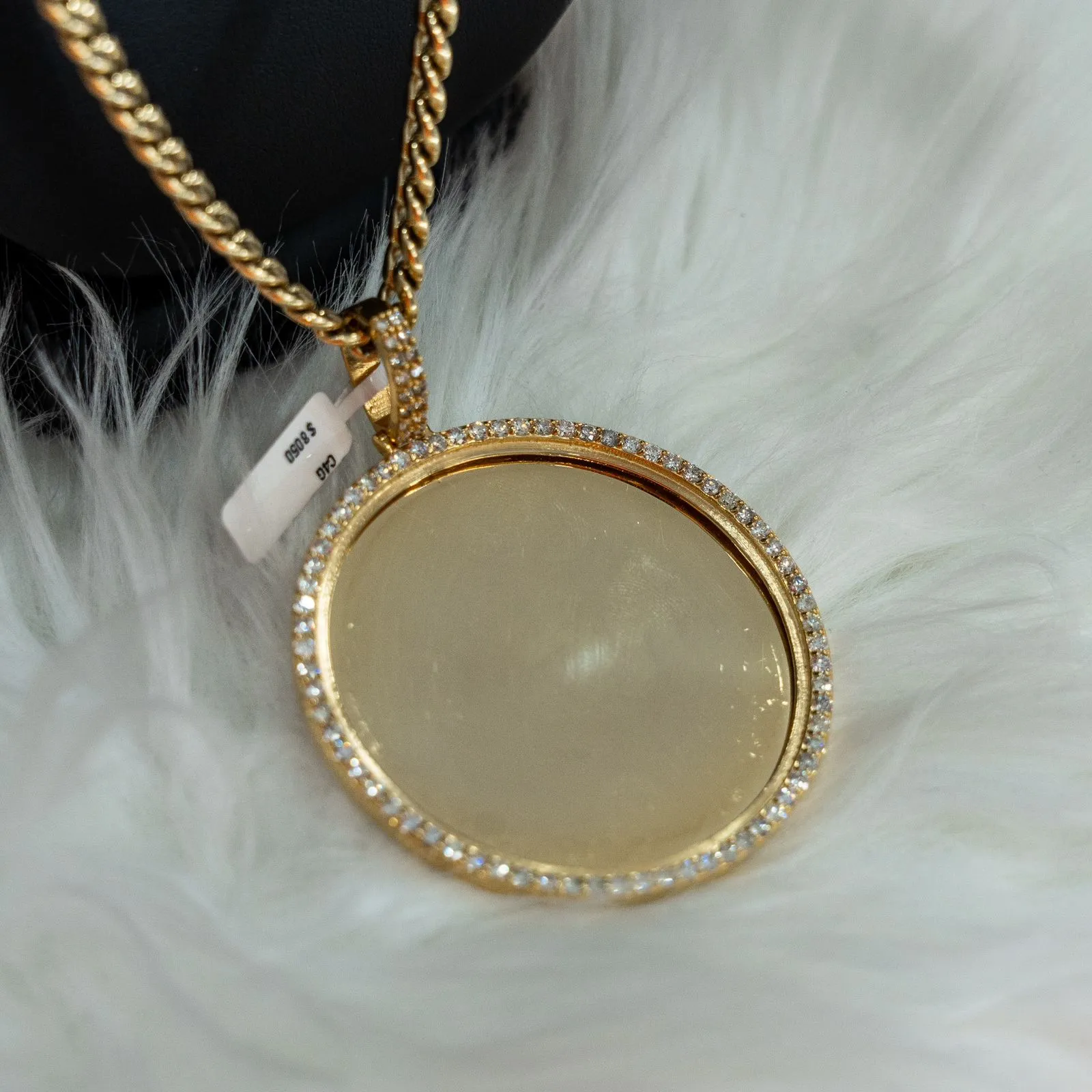 14K Yellow Gold Circle Diamond Pendant / 23.6gr