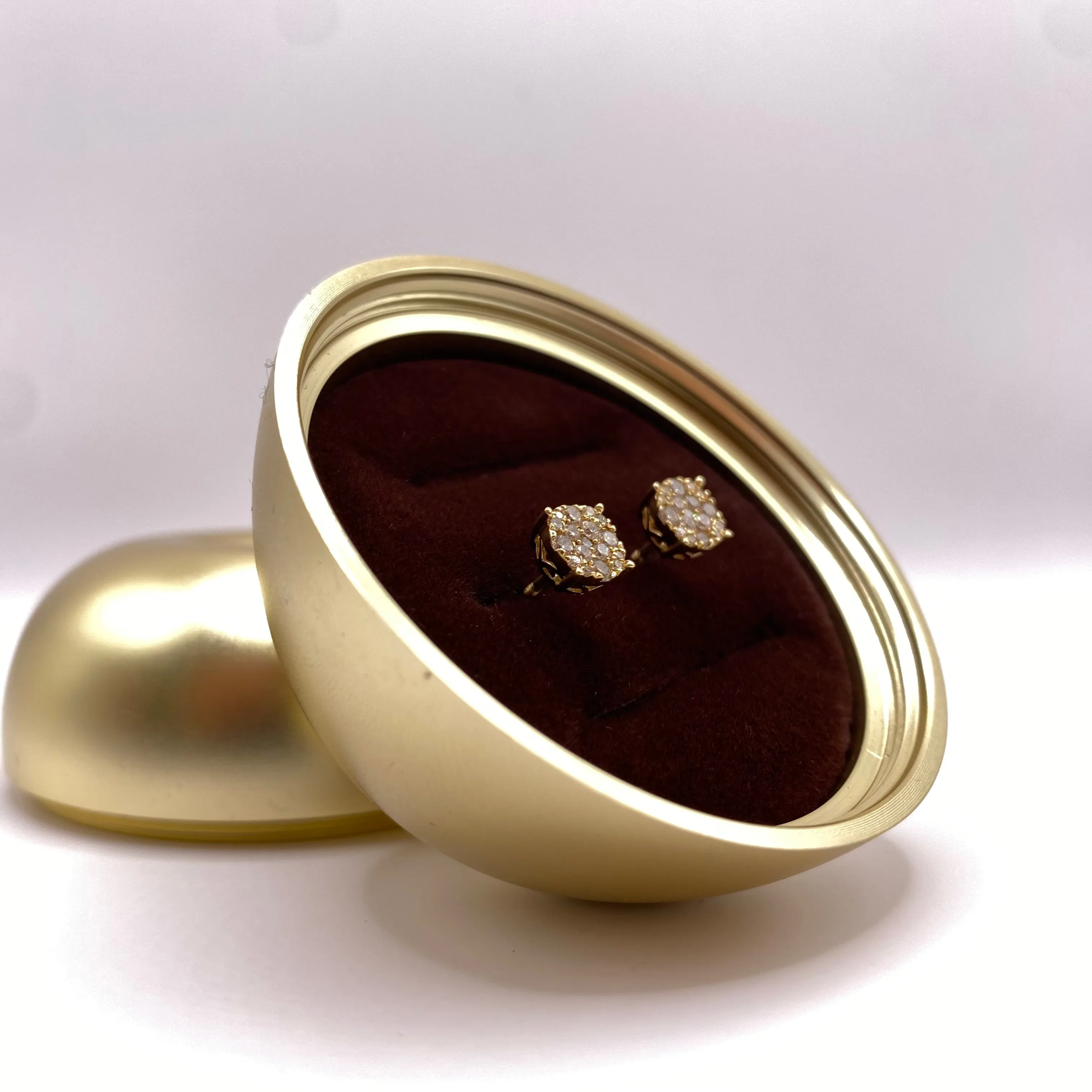 14K Yellow Gold Diamond Circle Flower Stud Earrings 0.53Ct / 1.3gr