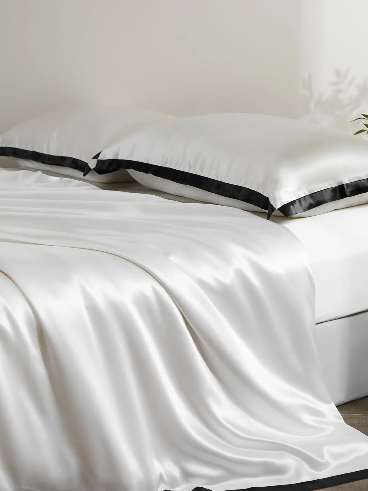 22 Momme Luxurious Silk Duvet Cover Set