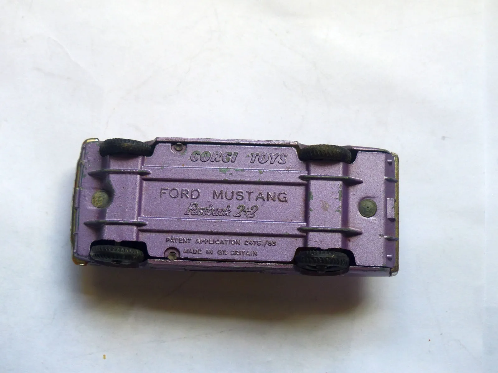 320 Ford Mustang 2 2 Fastback in lilac metallic (1)