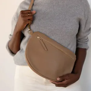 Abby Alley - The Big Sling Bag (Latte)