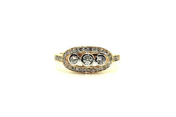 Bezel Set Diamond Cluster Ring Ad No.0846