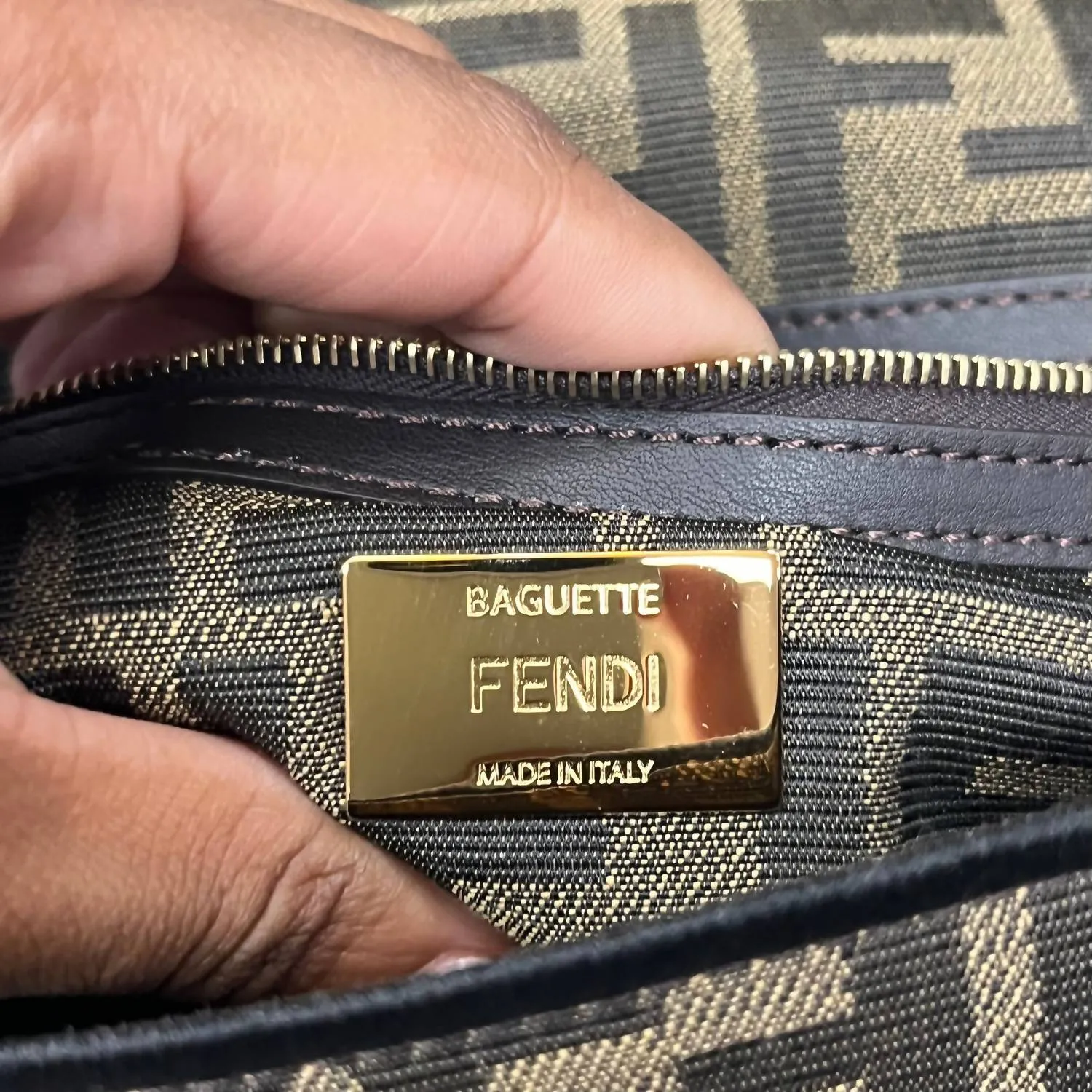 Canvas Baguette Bag In Brown