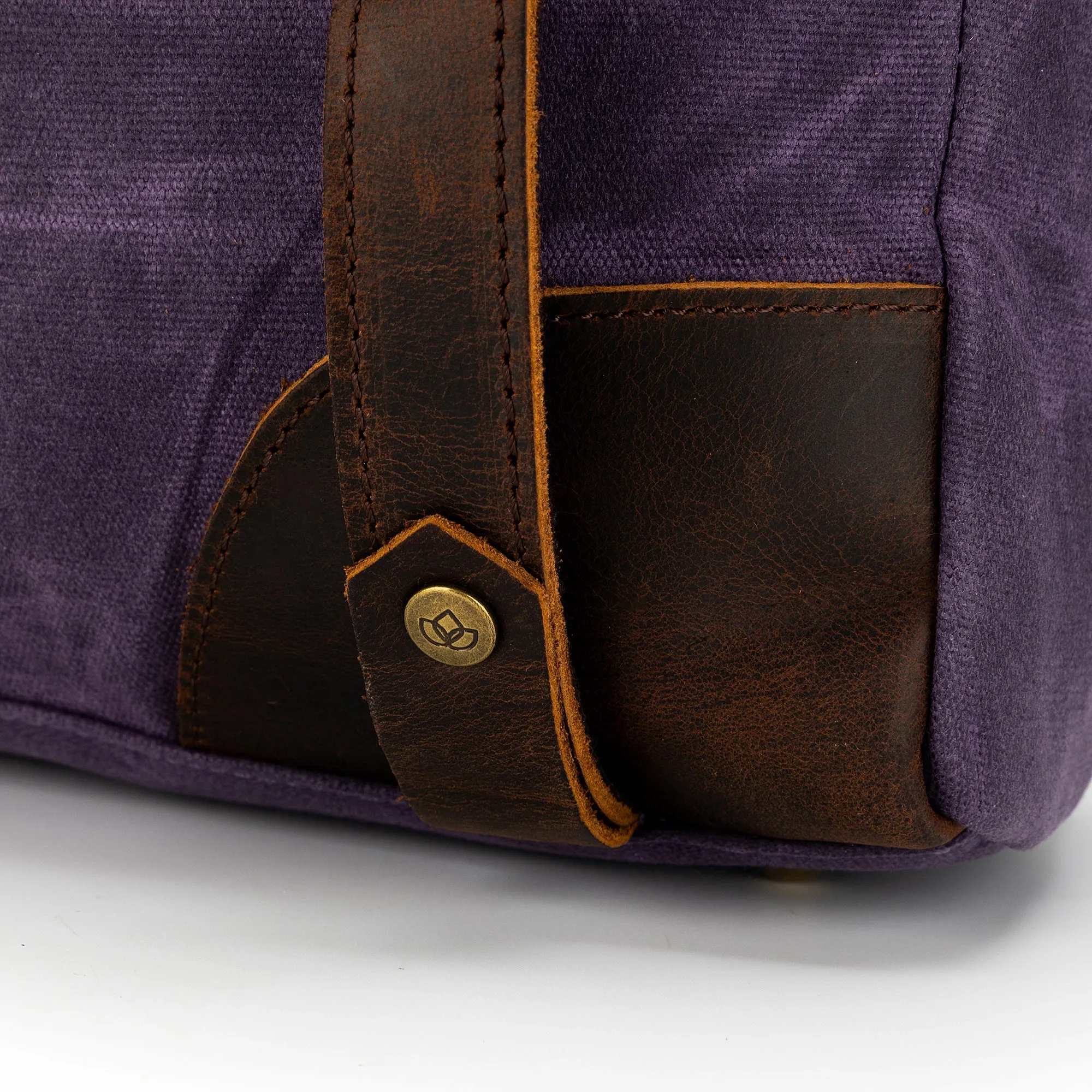 della Q Maker's Canvas Backpack