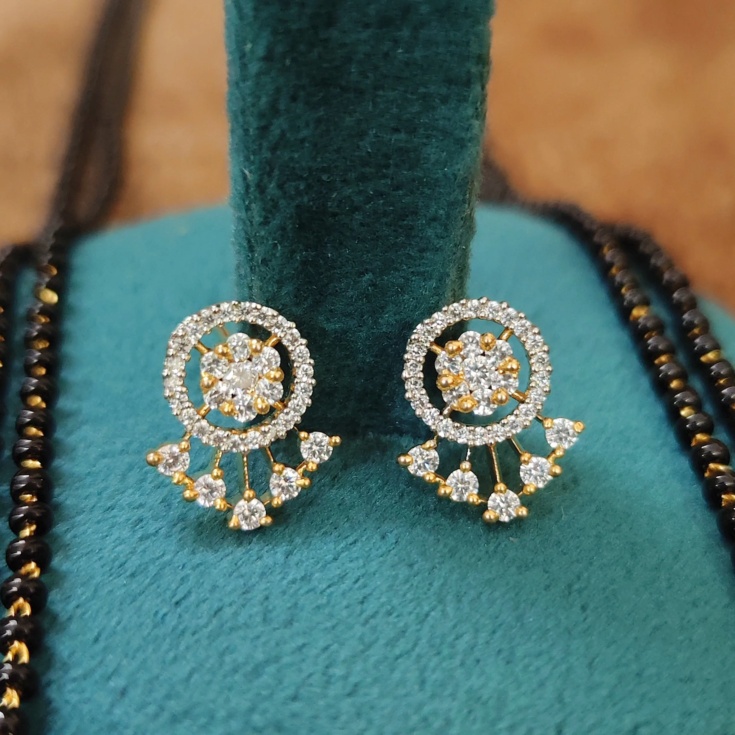 DIAMOND LOOK GORGEOUS GOLD PLATED MANGALSUTRA
