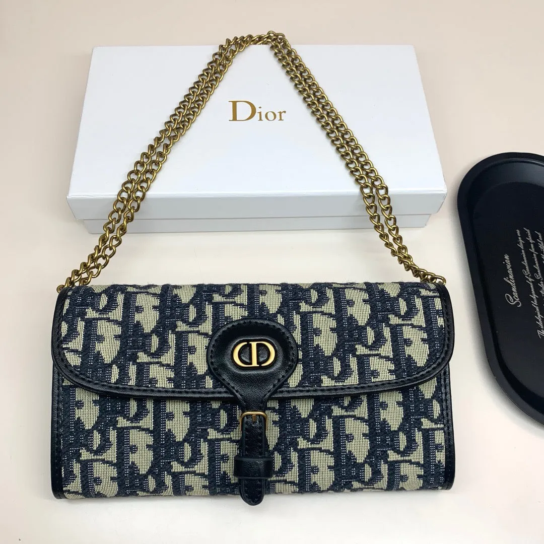 DR382 Wallet on Chain / 7.4x4.1x1.3inch