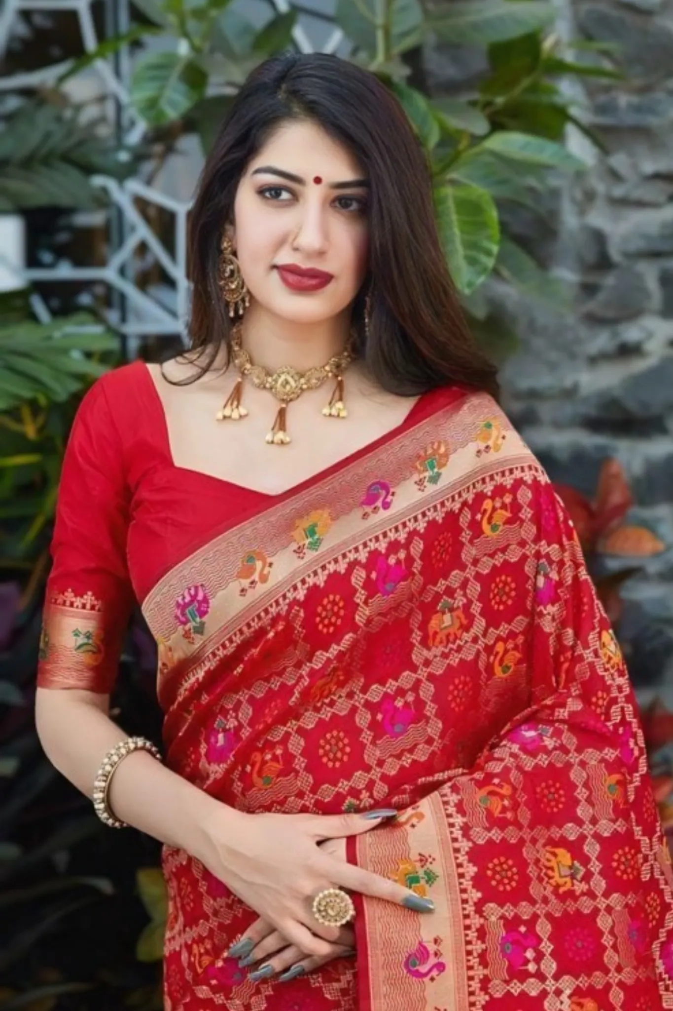ELEGANT DECORATED TRADITIONAL SILK SAREE
