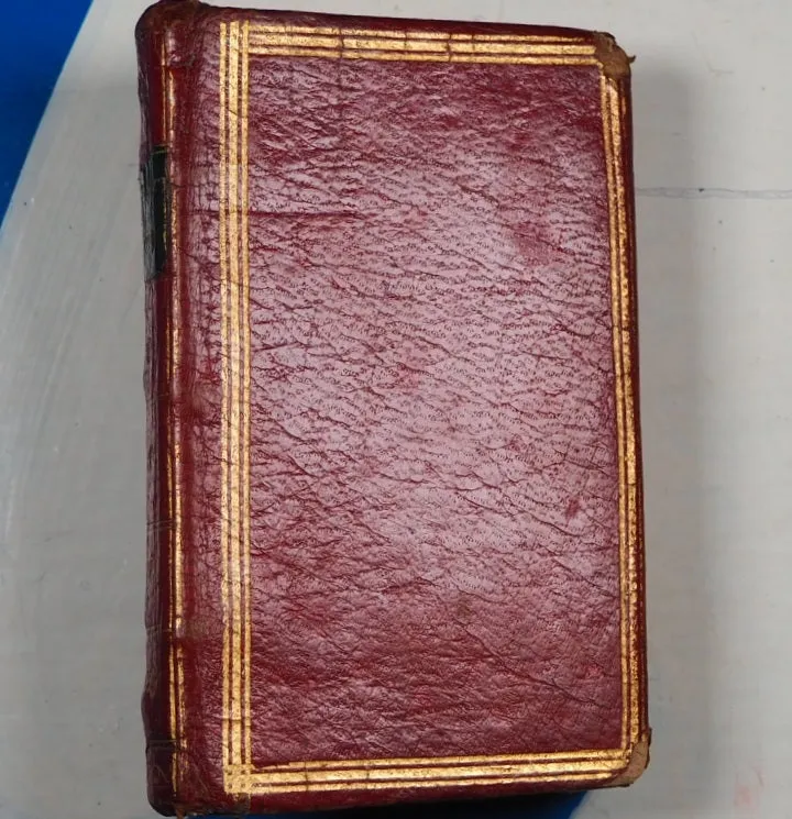 Etrennes du Sentiment, dediees aux ames bienfaisantes. A.P.D.R. >>SCARCE MINIATURE ALMANAC<< Publication Date: 1784 Condition: Very Good. >>MINIATURE BOOK<<
