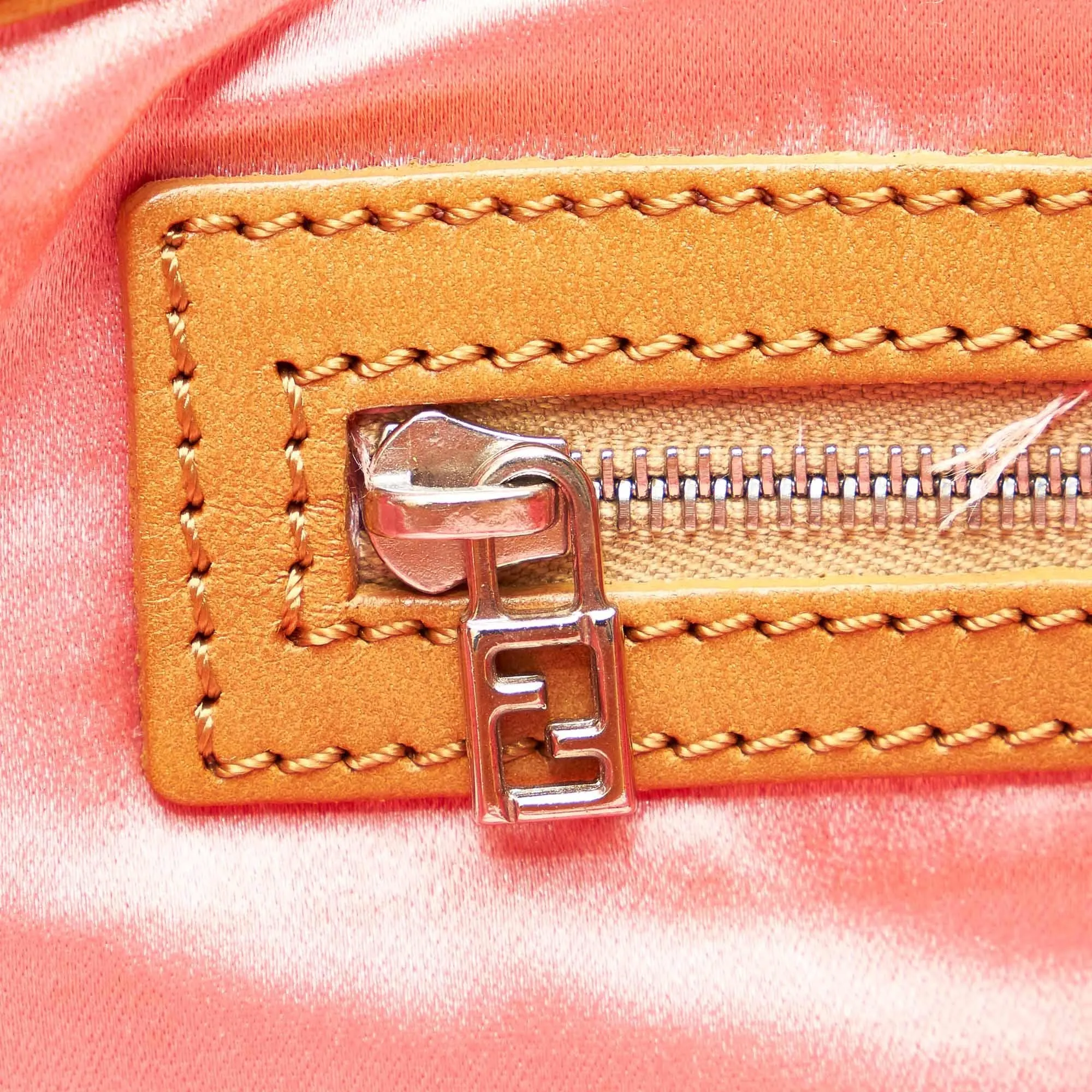 Fendi Raffia Tote Bag (SHG-20578)