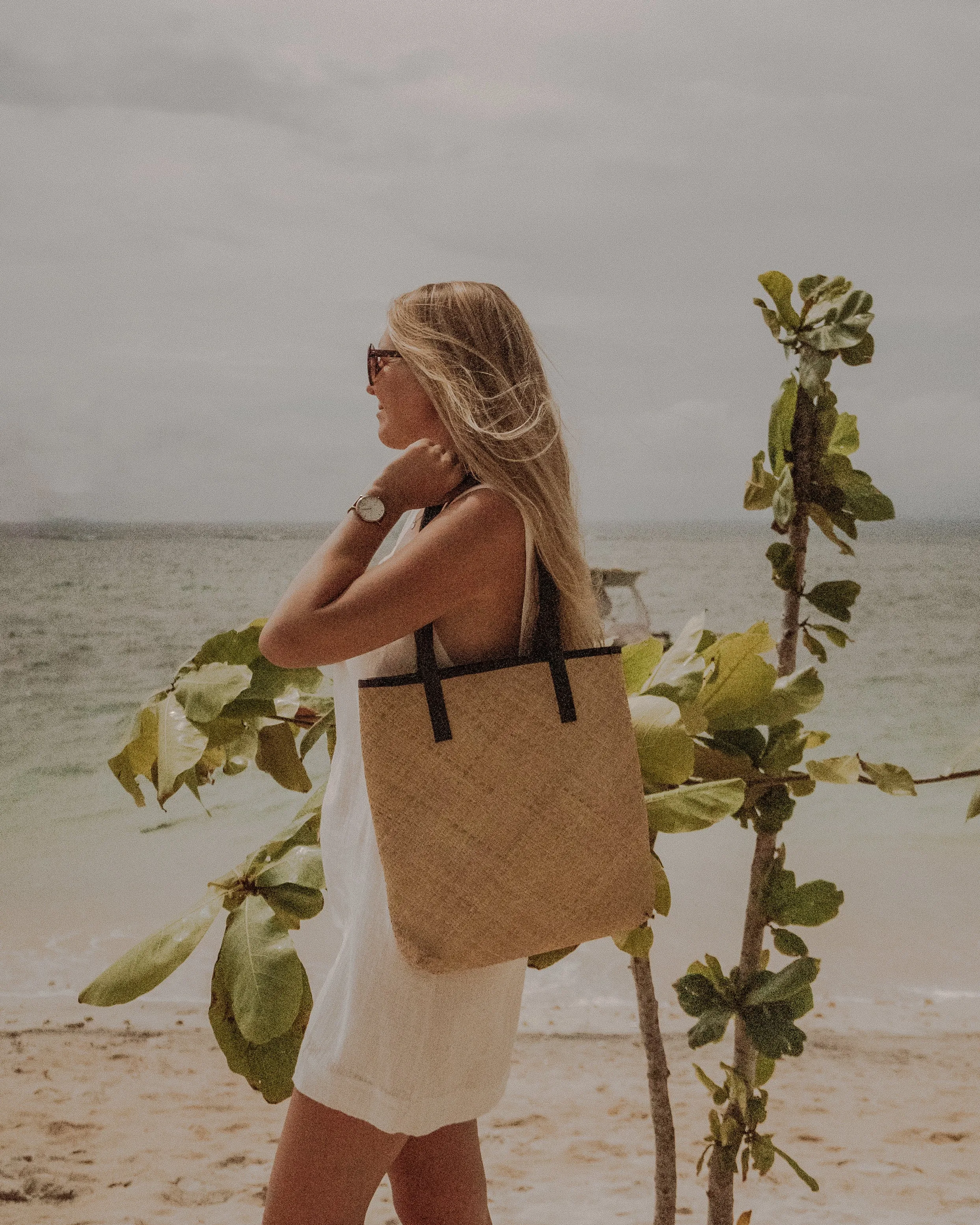Leather Straw Shoulder Bag Black