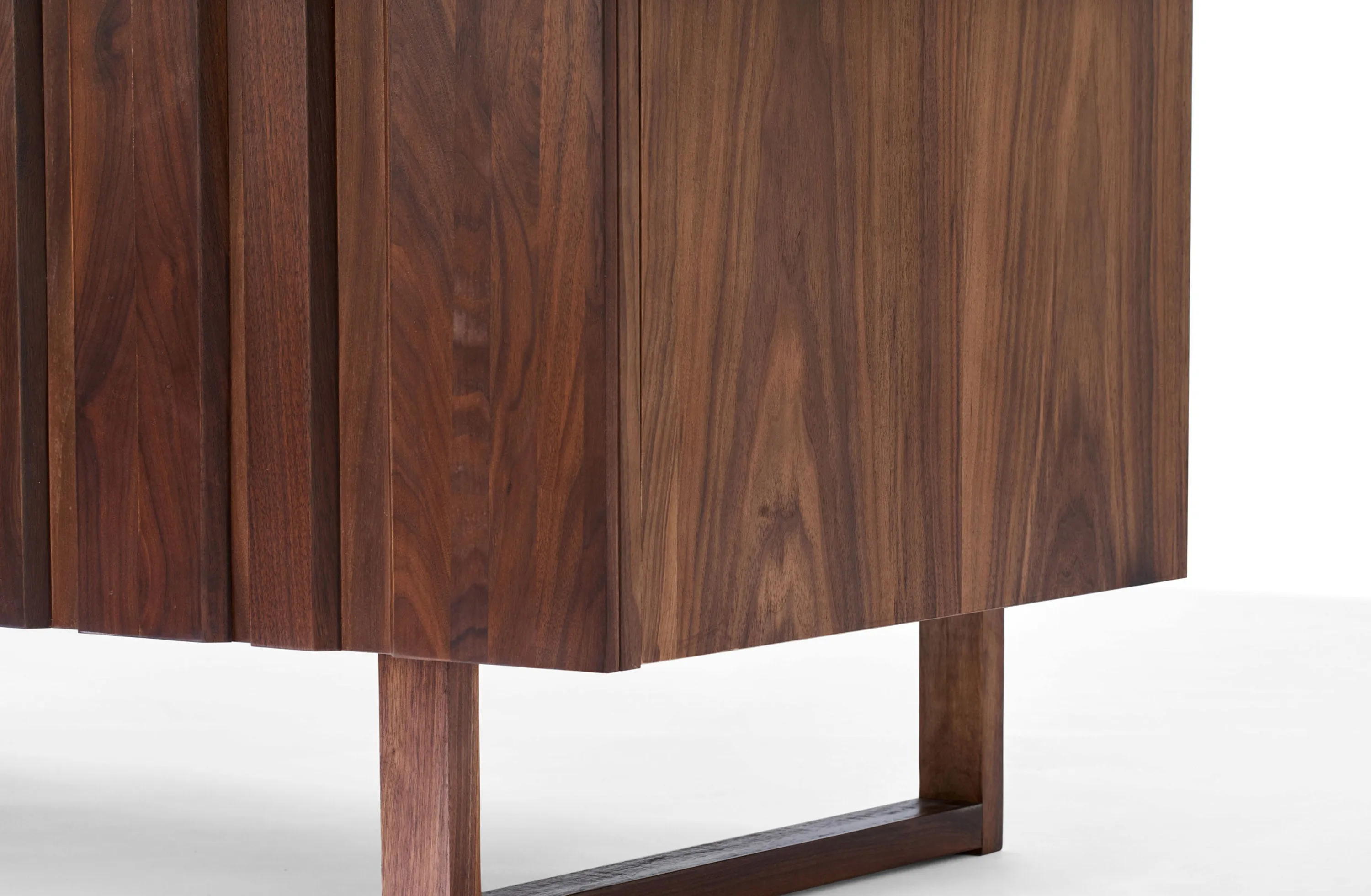 Line Cabinet