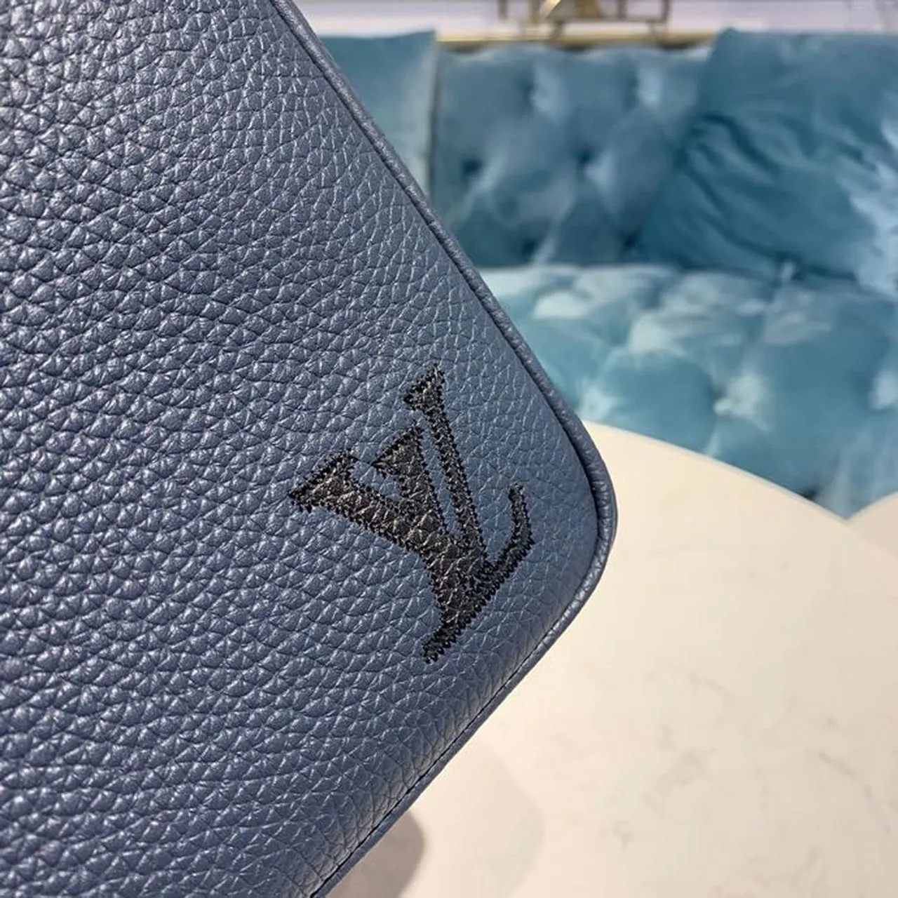 Louis Vuitton Armand Mens Briefcase 38cm Taurillon Clemence Leather Spring/Summer 2020 Collection M55228 Navy Blue