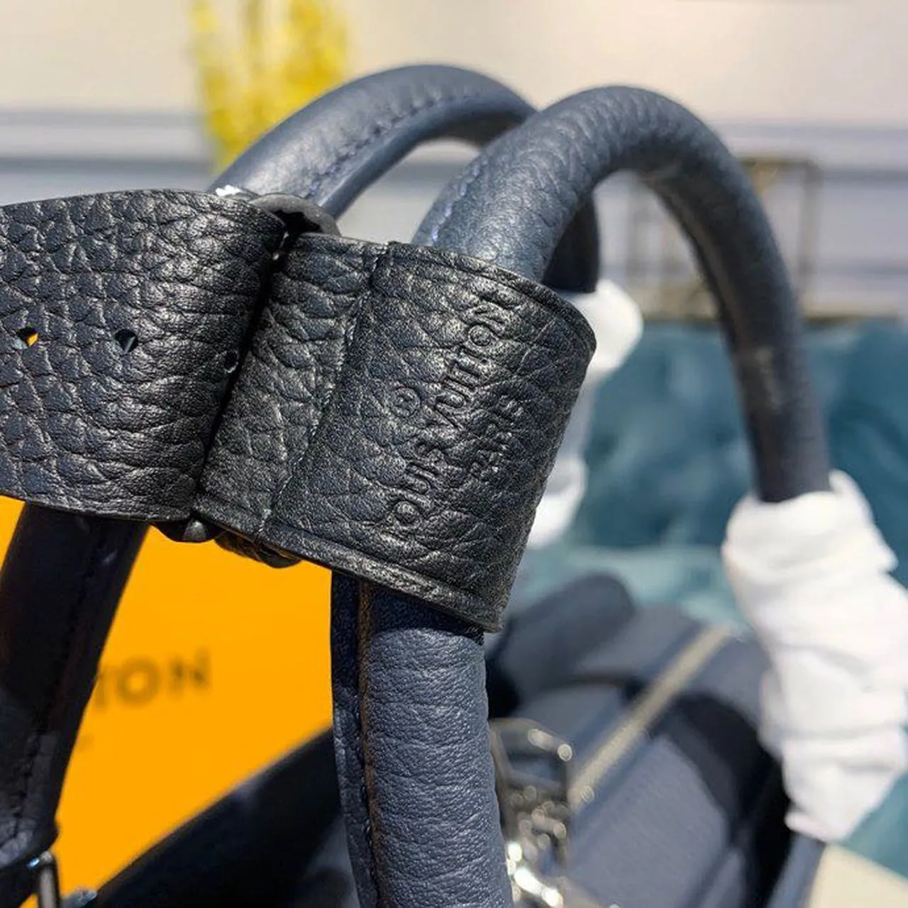 Louis Vuitton Armand Mens Briefcase 38cm Taurillon Clemence Leather Spring/Summer 2020 Collection M55228 Navy Blue