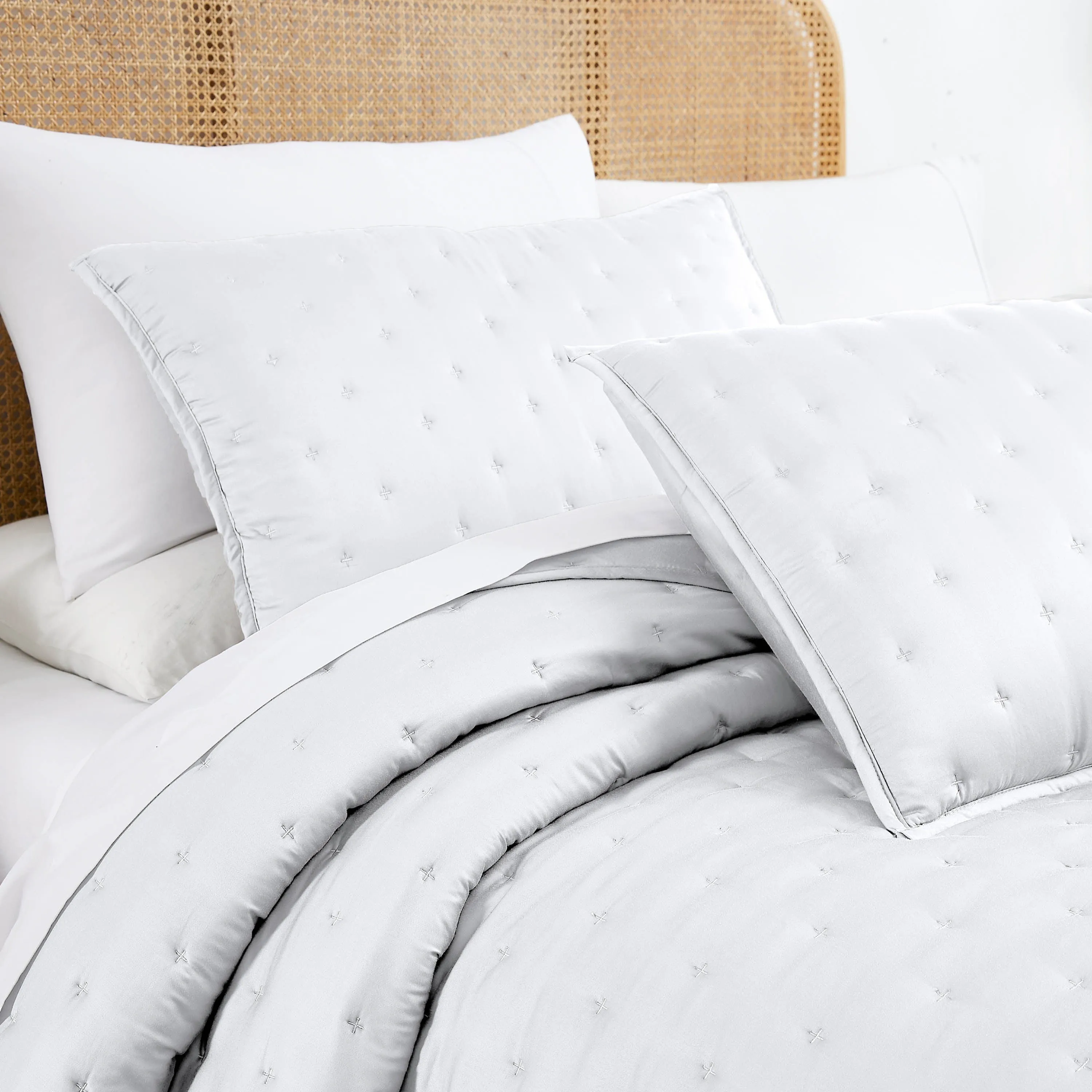 Luxurious Bamboo Rayon Quilt Set