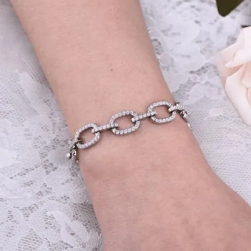 Luxurious Chain Design Bracelet In Sterling Silver