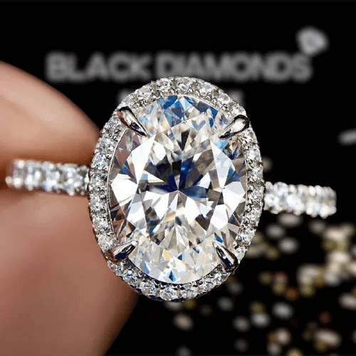 Luxurious Halo Oval Cut Simulated Diamond