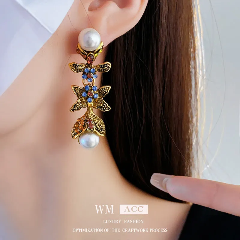 Luxurious Pearl Geometric Alloy Electroplating Earrings