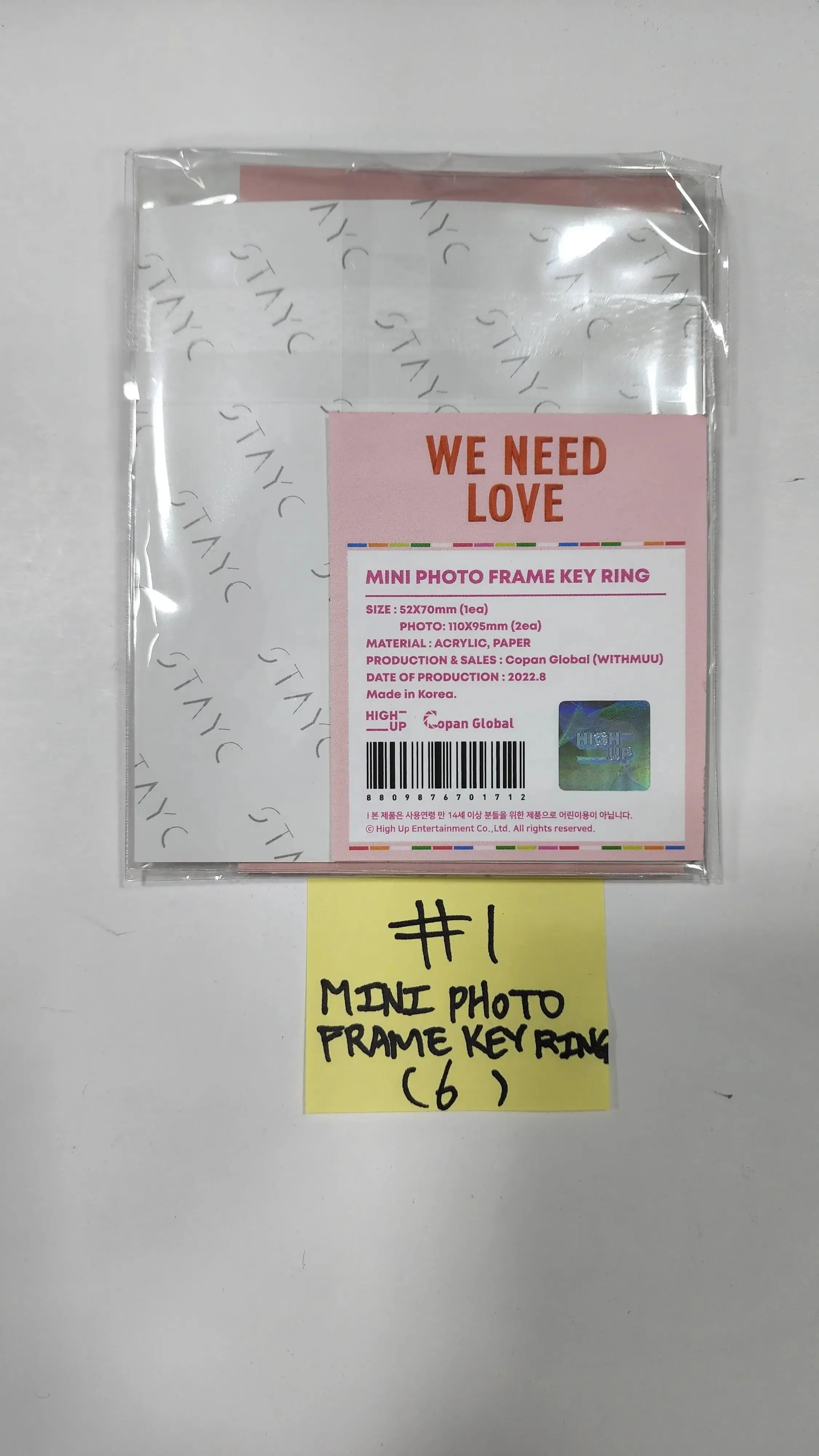 StayC - Official MD [Mini Photo Frame Key Ring, Photo Set, Drink Bag]