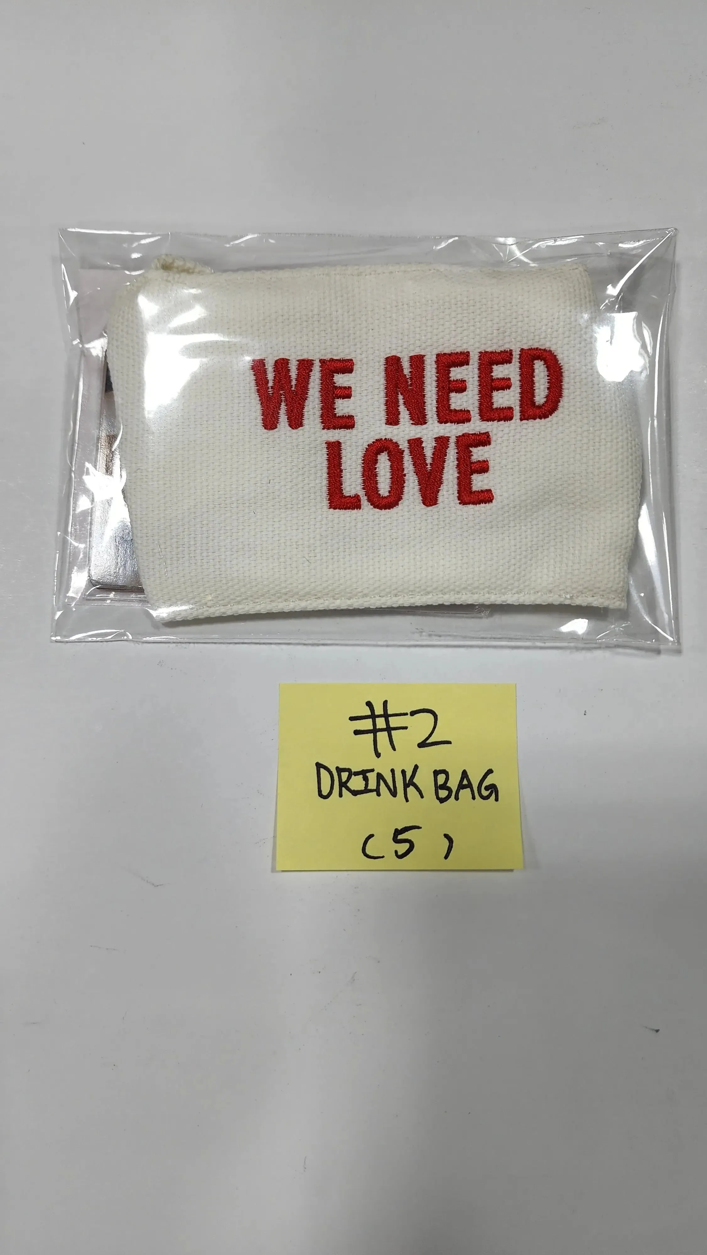 StayC - Official MD [Mini Photo Frame Key Ring, Photo Set, Drink Bag]