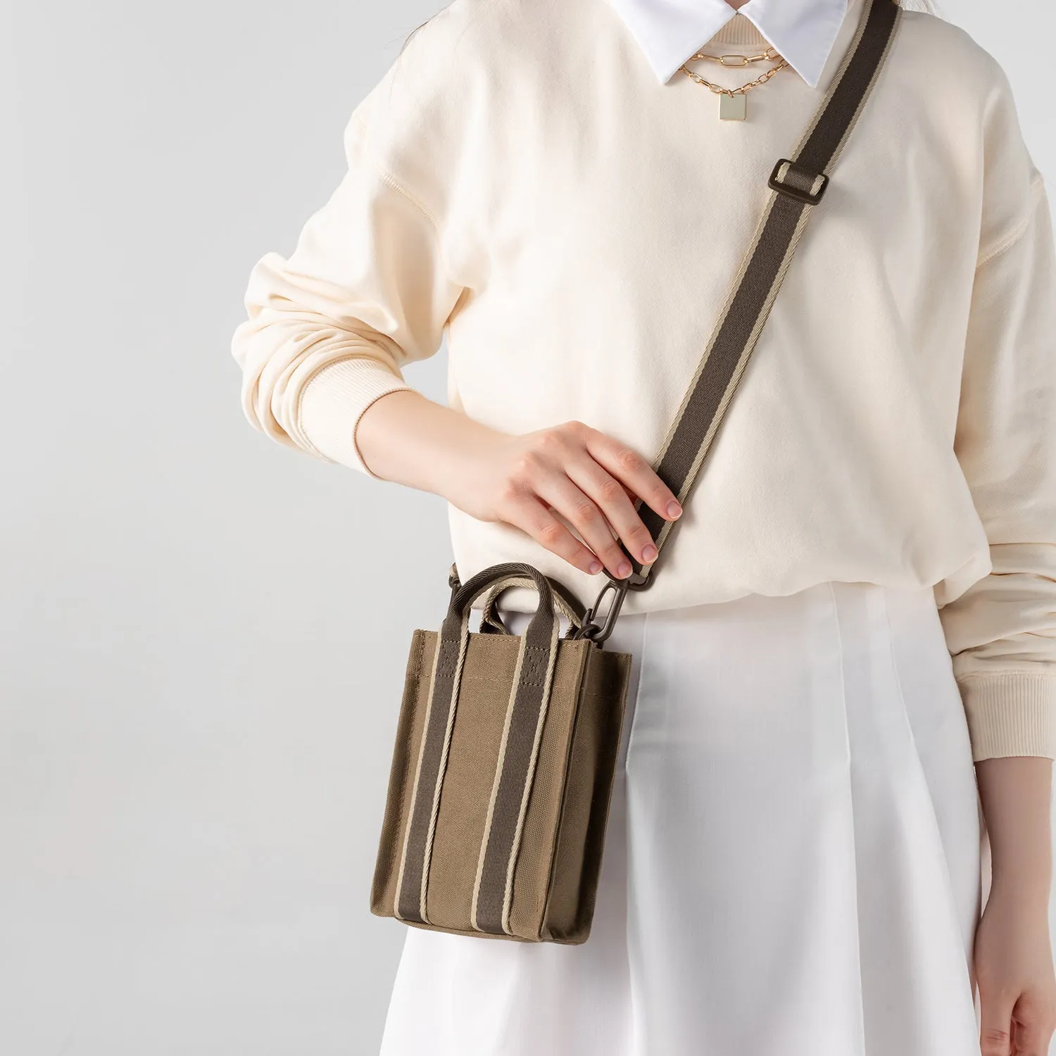Tura Phone Bag