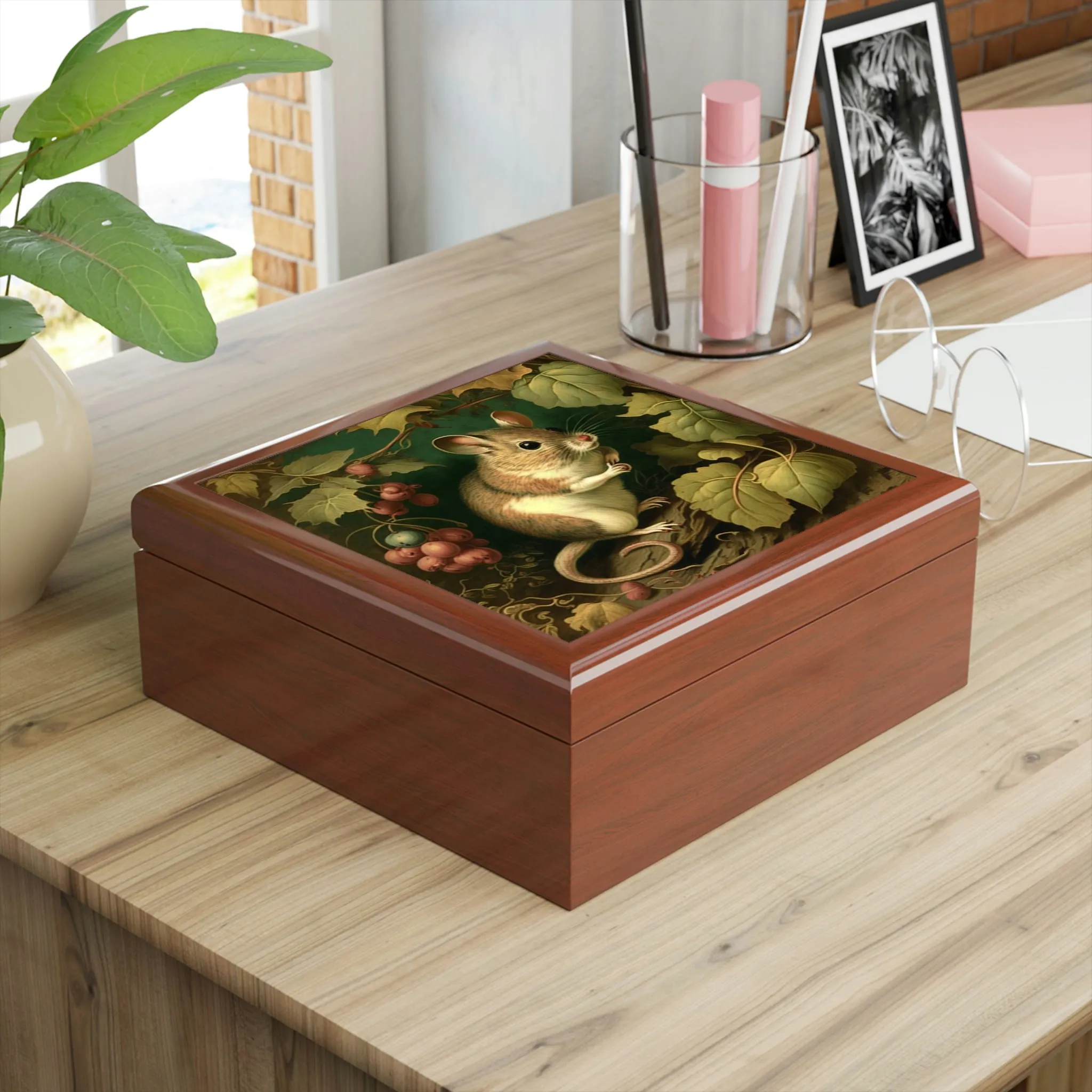 Vintage Field Mouse Wooden Keepsake Jewelry Box