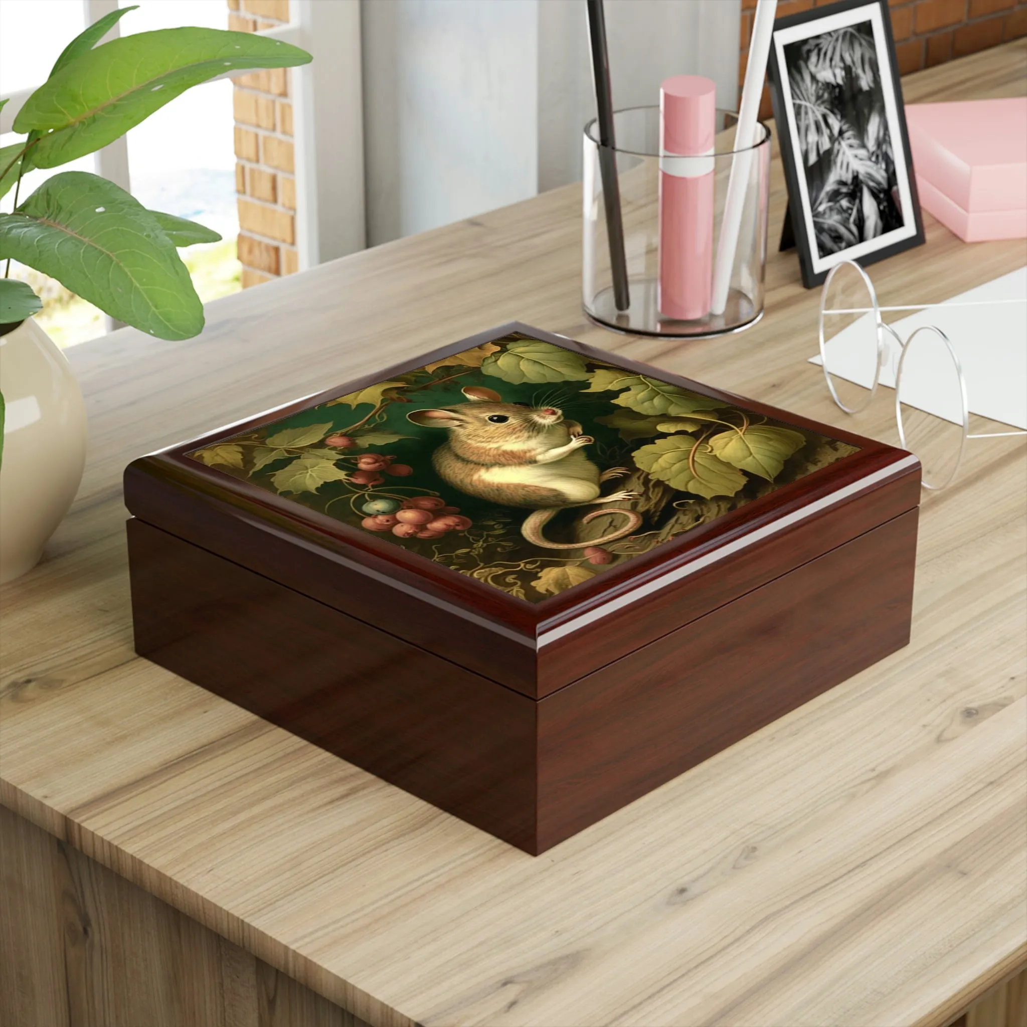Vintage Field Mouse Wooden Keepsake Jewelry Box