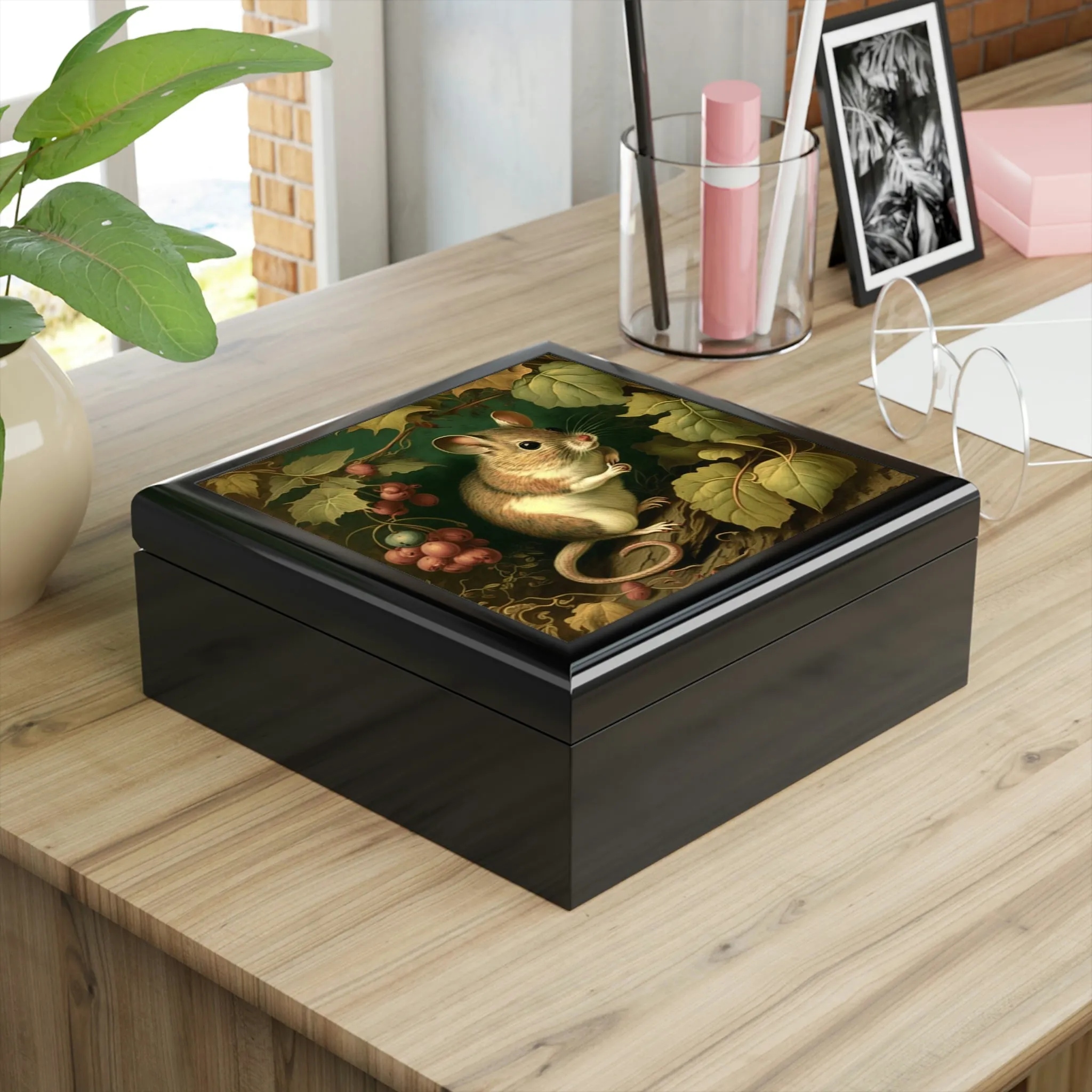 Vintage Field Mouse Wooden Keepsake Jewelry Box