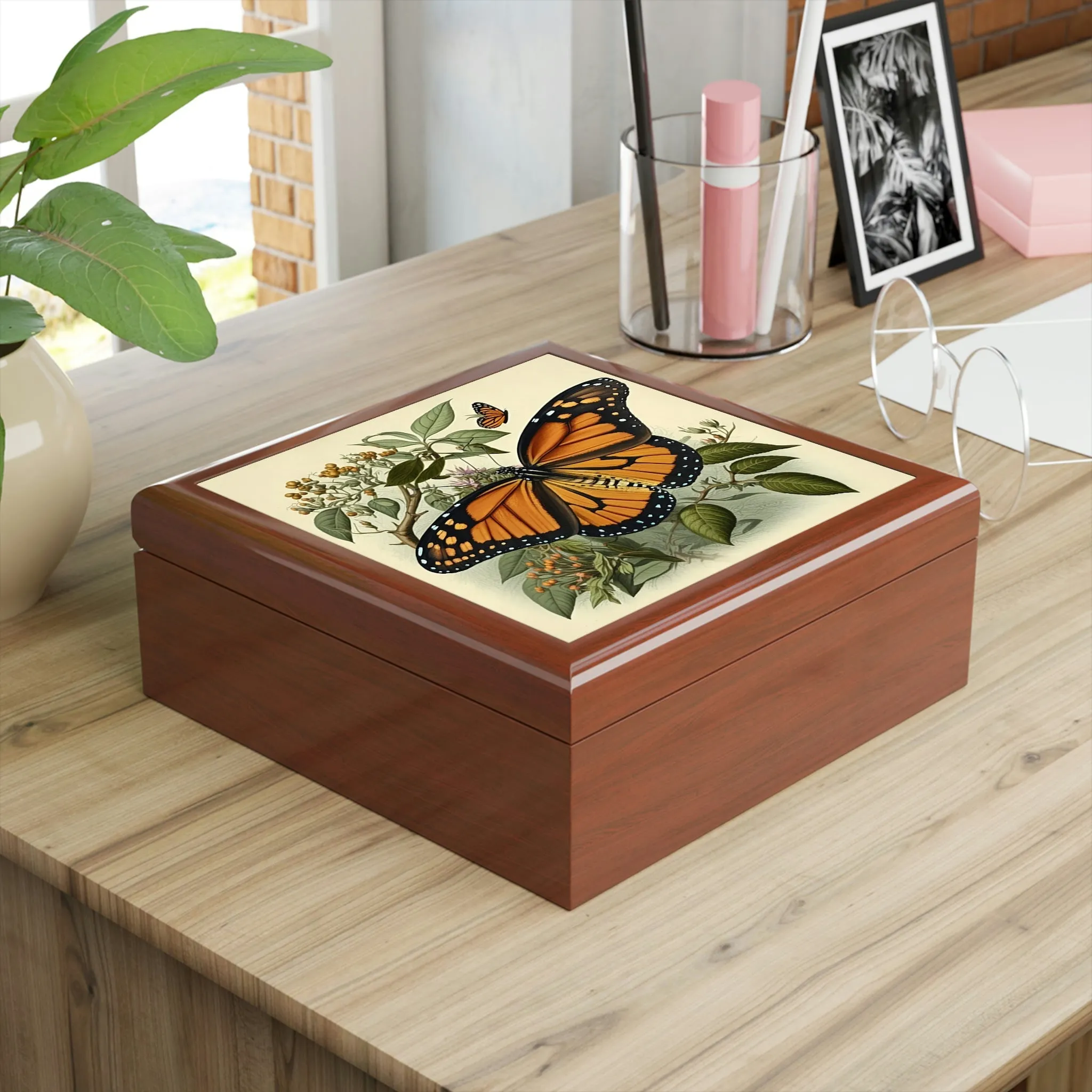 Vintage Monarch Butterfly Wooden Keepsake Jewelry Box