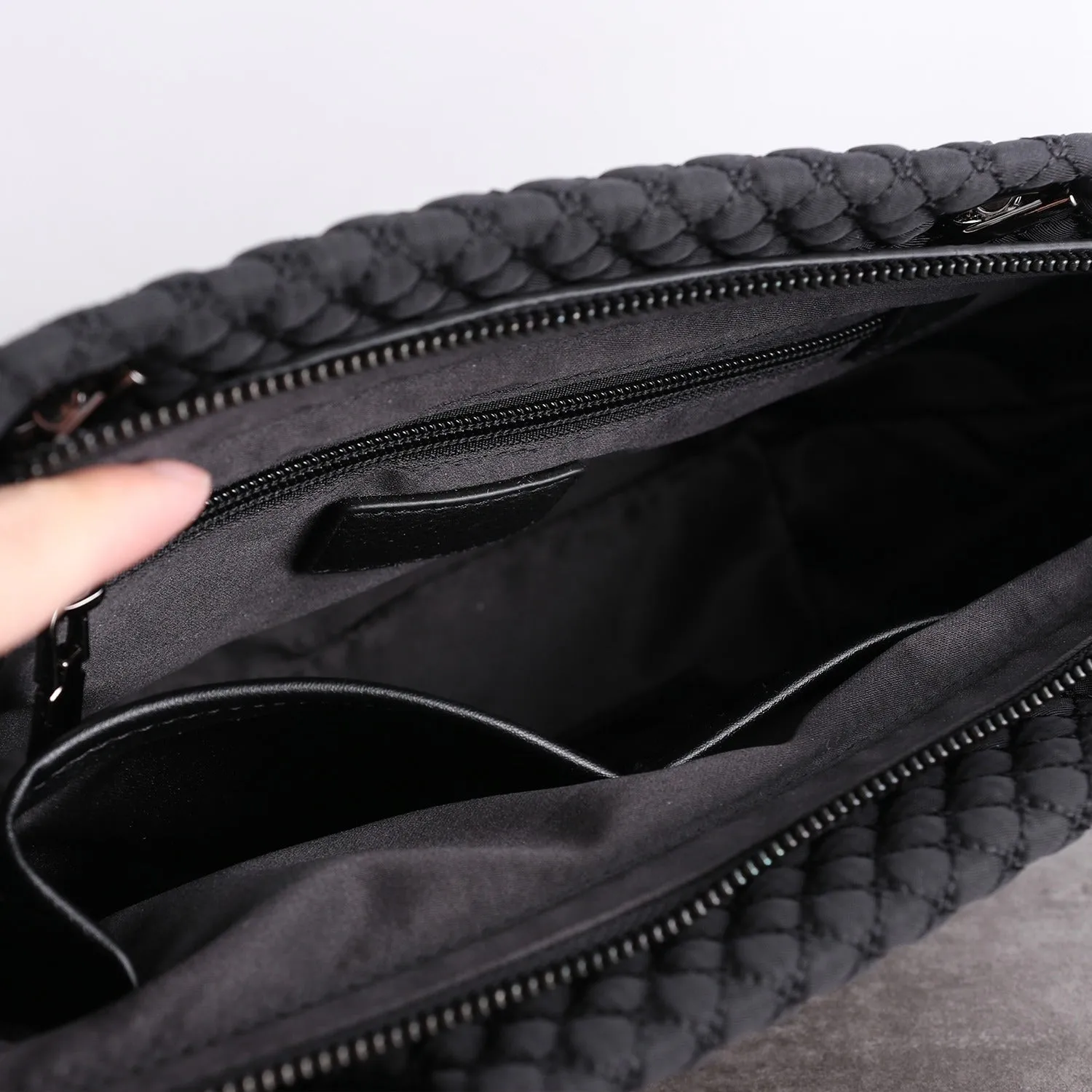 Womens Nylon Diamond Shoulder Bag Womens Black Nylon Chain Shoulder Bag Nylon Chain Purse for Ladies